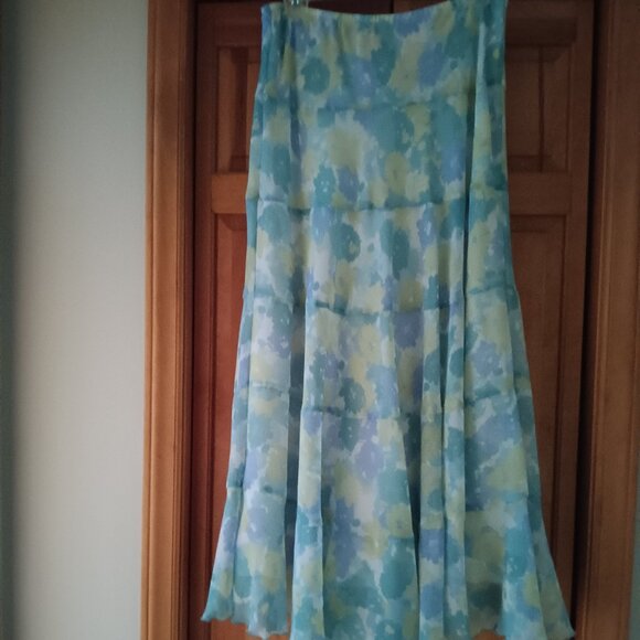 Ruby Red Tiered Maxi Skirt, size 8 - Picture 1 of 11